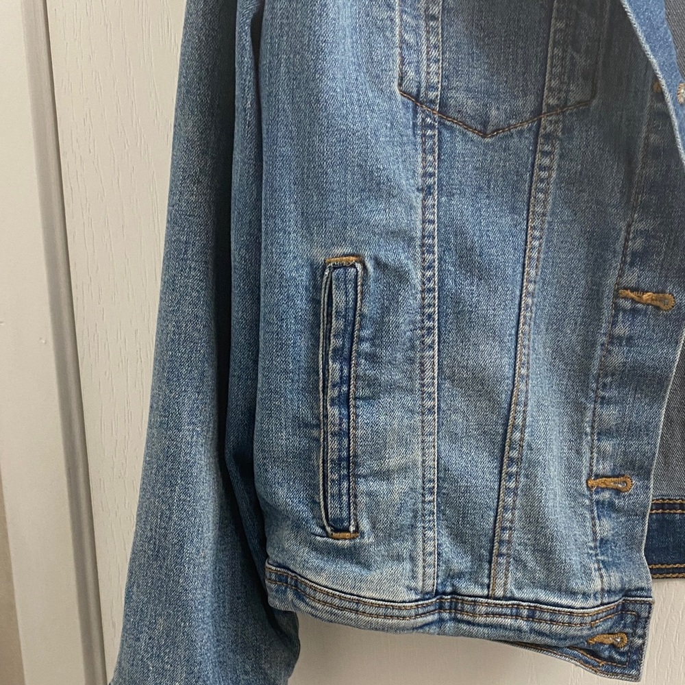 Old Navy Light Blue Denim Jacket - Women's Jean Coat - Picture 4 of 7